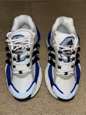 Adidas Men’s White & Blue Jellyfish Athletic Sneakers